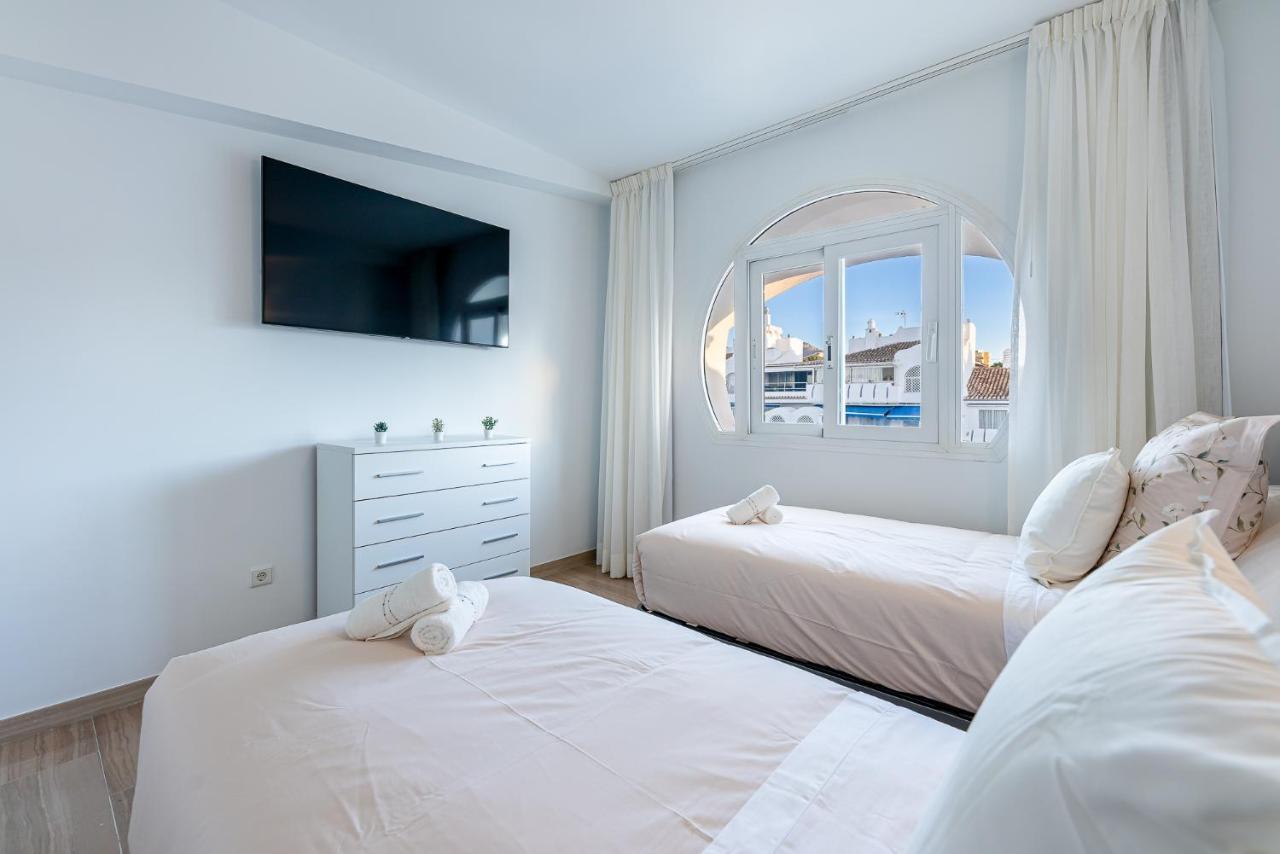 Atico Puerto Marina First Island With Sea Views And Rooftop Pool Benalmádena Extérieur photo