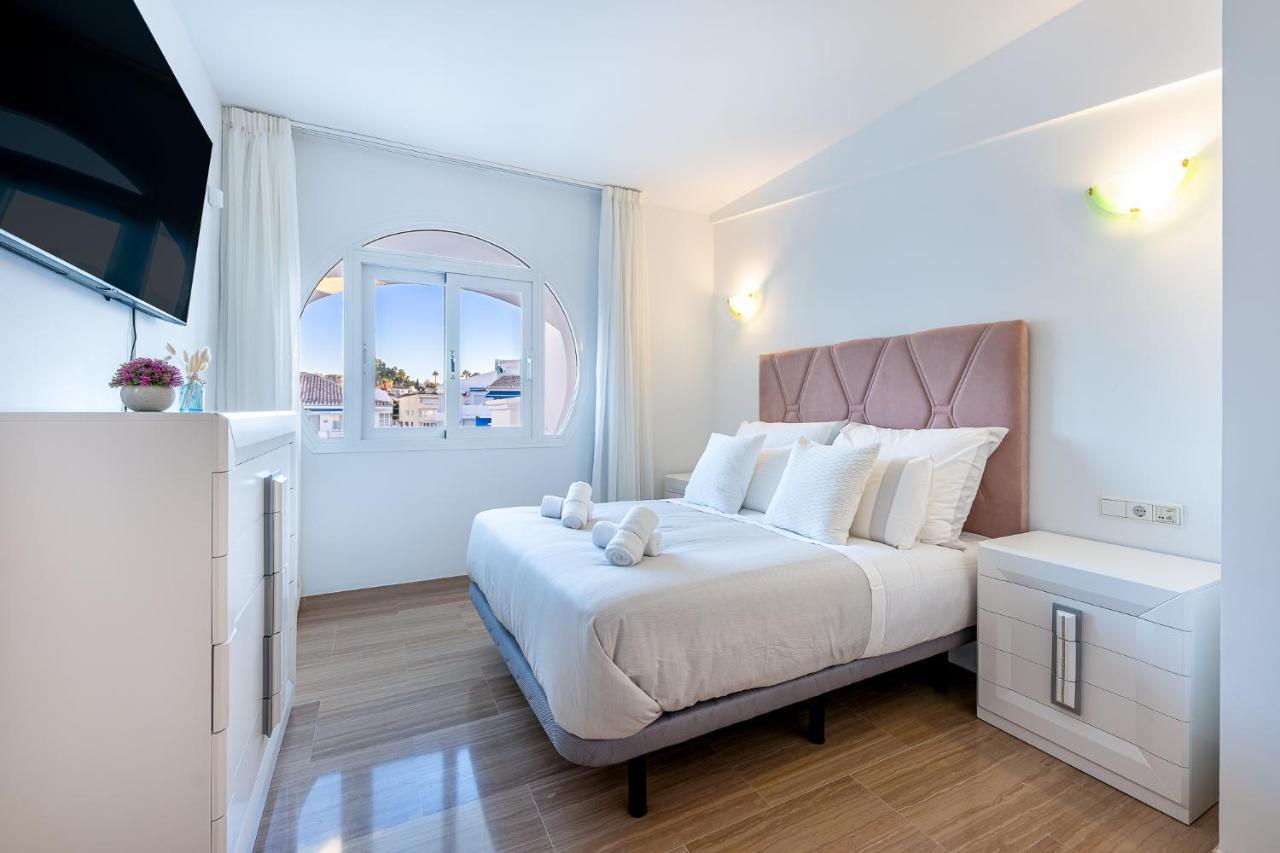 Atico Puerto Marina First Island With Sea Views And Rooftop Pool Benalmádena Extérieur photo